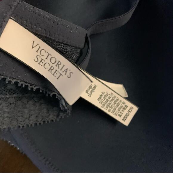 Victoria’s Secret Incredible by VS Plunge Bra 32DD - Picture 4 of 5